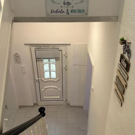 Ferienhaushaelfte Knobloch 奥伯豪森