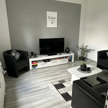 Апартаменты Ferienhaushaelfte Knobloch