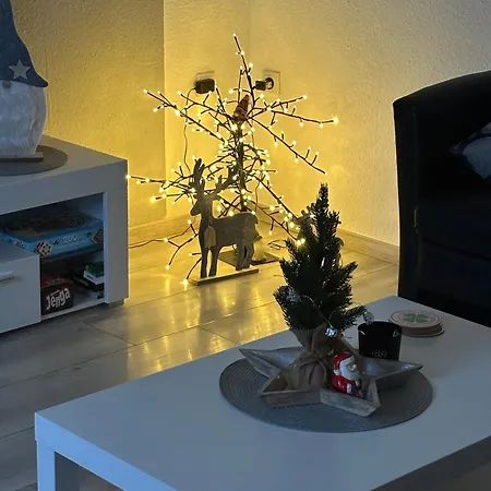 Апартаменты Ferienhaushaelfte Knobloch